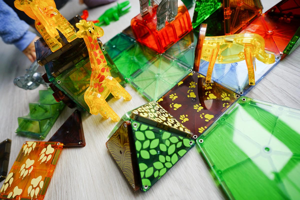 親子育兒｜孩子最想要的聖誕禮物 Magna-Tiles®磁力片 ITAI ITAI＿痛經女子最強日韓選物商品社團推薦！