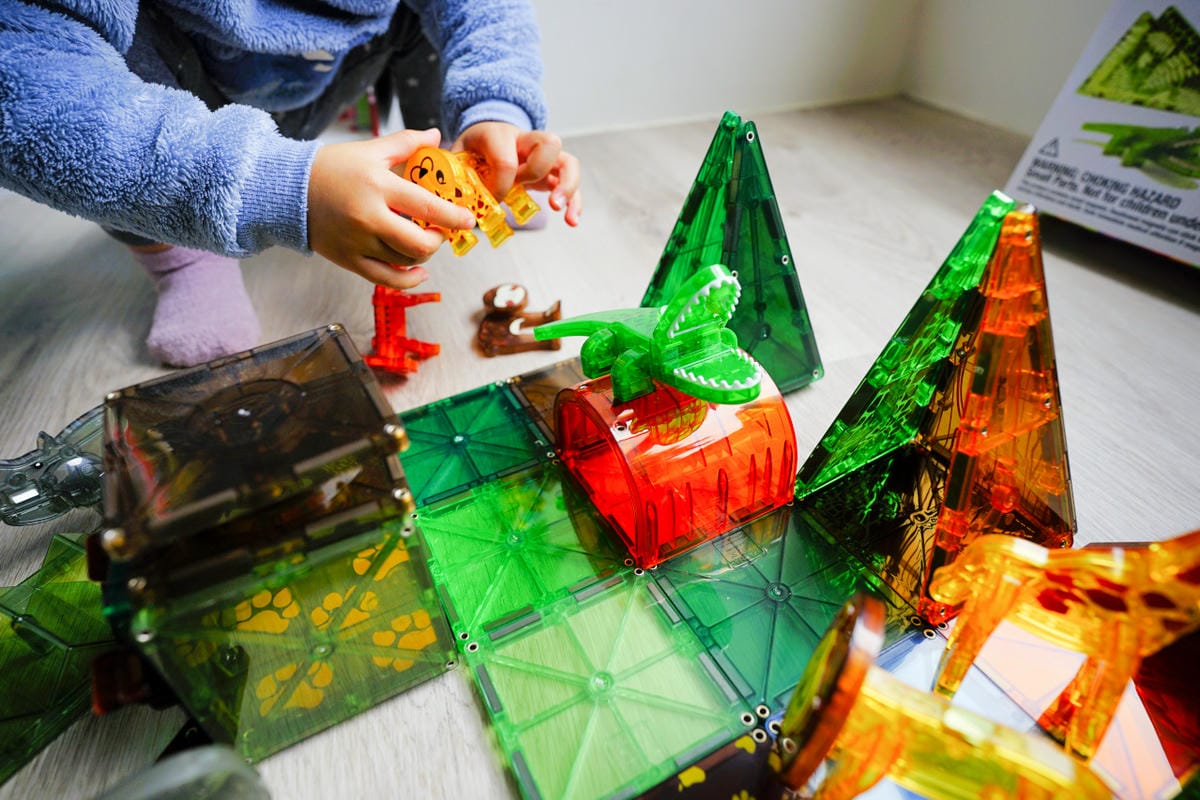 親子育兒｜孩子最想要的聖誕禮物 Magna-Tiles®磁力片 ITAI ITAI＿痛經女子最強日韓選物商品社團推薦！