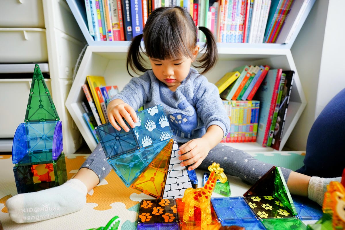 親子育兒｜孩子最想要的聖誕禮物 Magna-Tiles®磁力片 ITAI ITAI＿痛經女子最強日韓選物商品社團推薦！