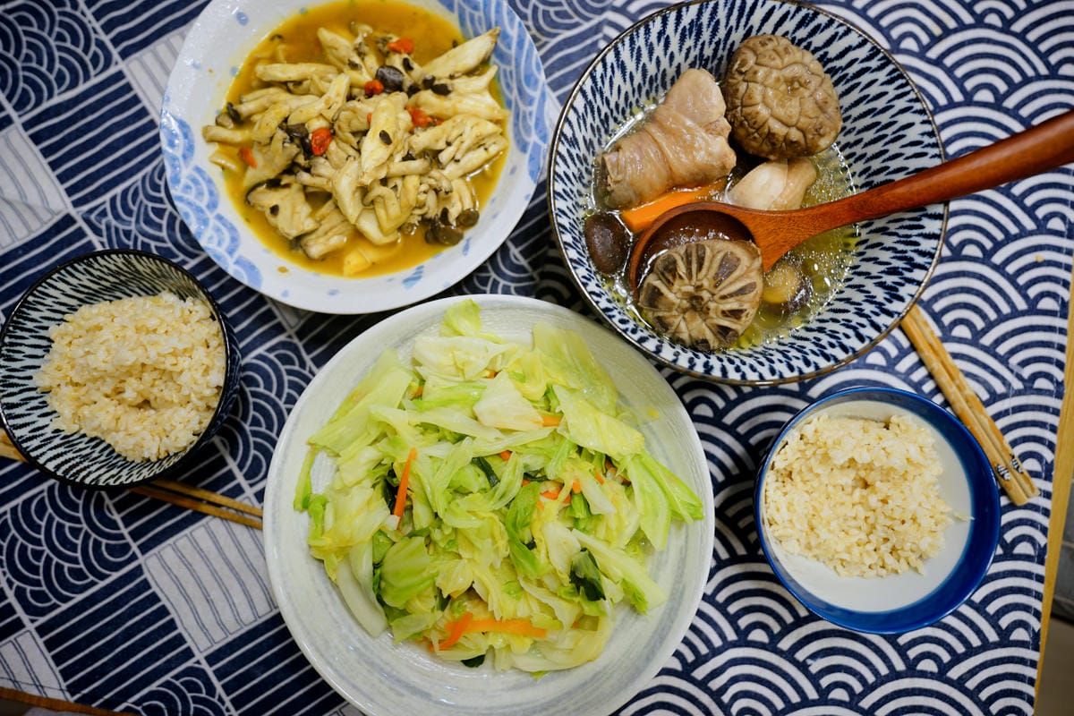 料理|辣味豆哥-麻油老薑醬 零失敗懶人料理食譜 三分鐘麻油料理上菜!麻油枸杞菇菇 - 第10張圖 料理|辣味豆哥-麻油老薑醬 零失敗懶人料理食譜 三分鐘麻油料理上菜!麻油枸杞菇菇