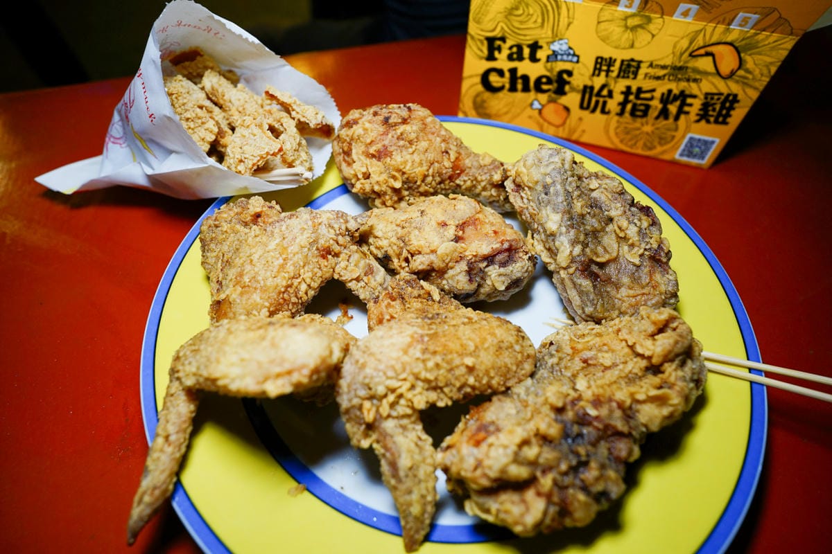 台南食記|台南好吃炸雞推薦!胖廚吮指炸雞 南紡夢時代對面大益貨櫃商店街美食推薦! - 第12張圖 台南食記|台南好吃炸雞推薦!胖廚吮指炸雞 南紡夢時代對面大益貨櫃商店街美食推薦!