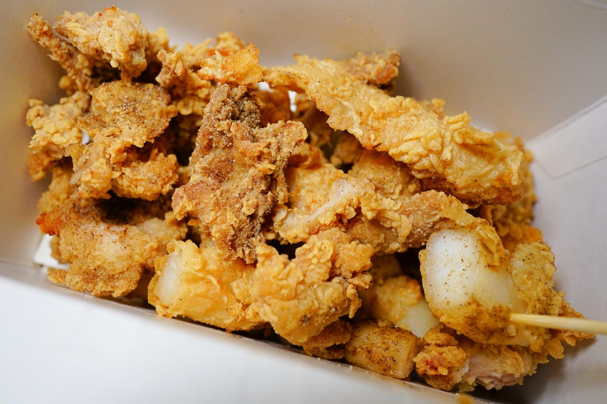 台南食記|台南好吃炸雞推薦!胖廚吮指炸雞 南紡夢時代對面大益貨櫃商店街美食推薦! - 第16張圖 台南食記|台南好吃炸雞推薦!胖廚吮指炸雞 南紡夢時代對面大益貨櫃商店街美食推薦!