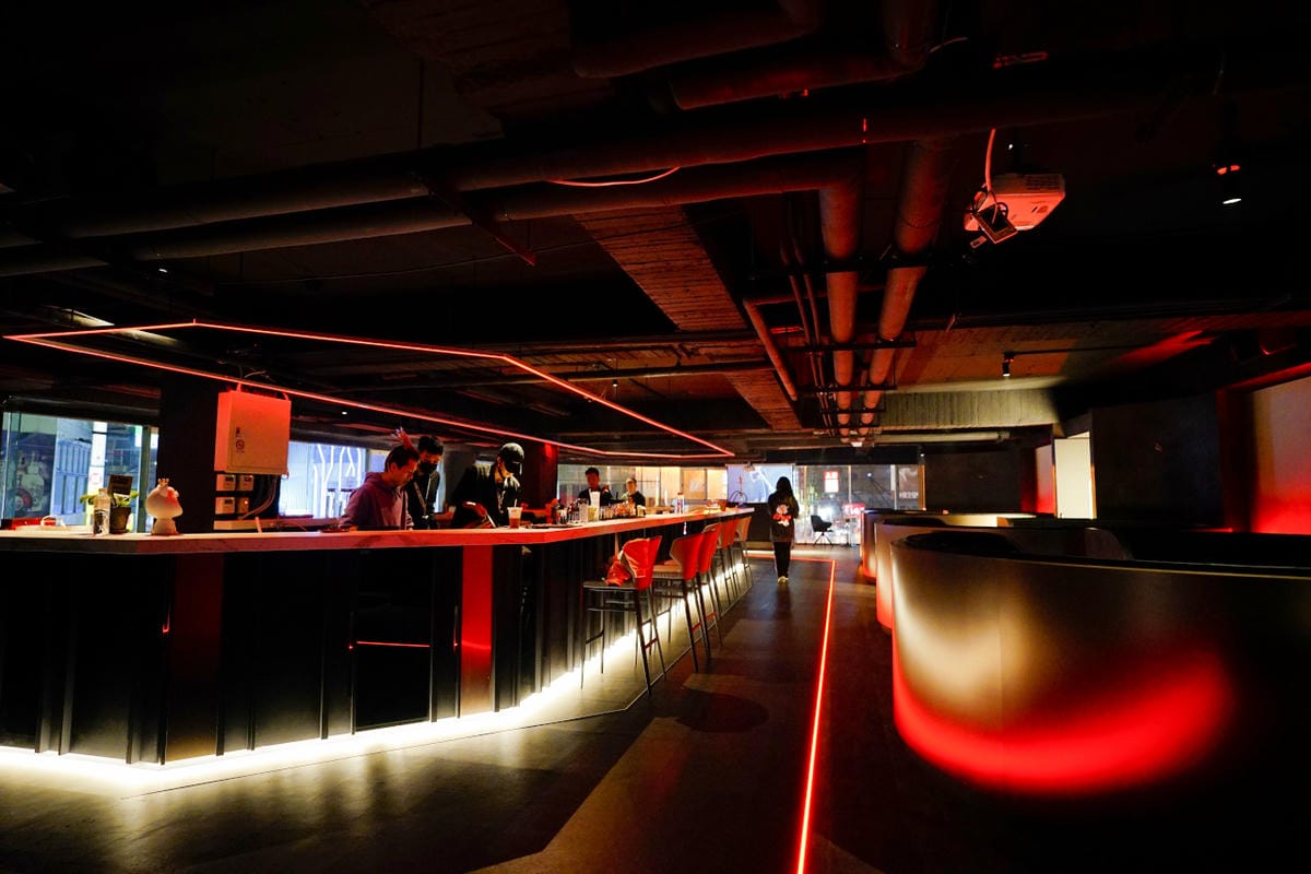 台南酒吧|台南地標酒吧 AXshisha 台南旗艦店 台南水煙酒吧、調酒推薦! - 第7張圖 台南酒吧|台南地標酒吧 AXshisha 台南旗艦店 台南水煙酒吧、調酒推薦!