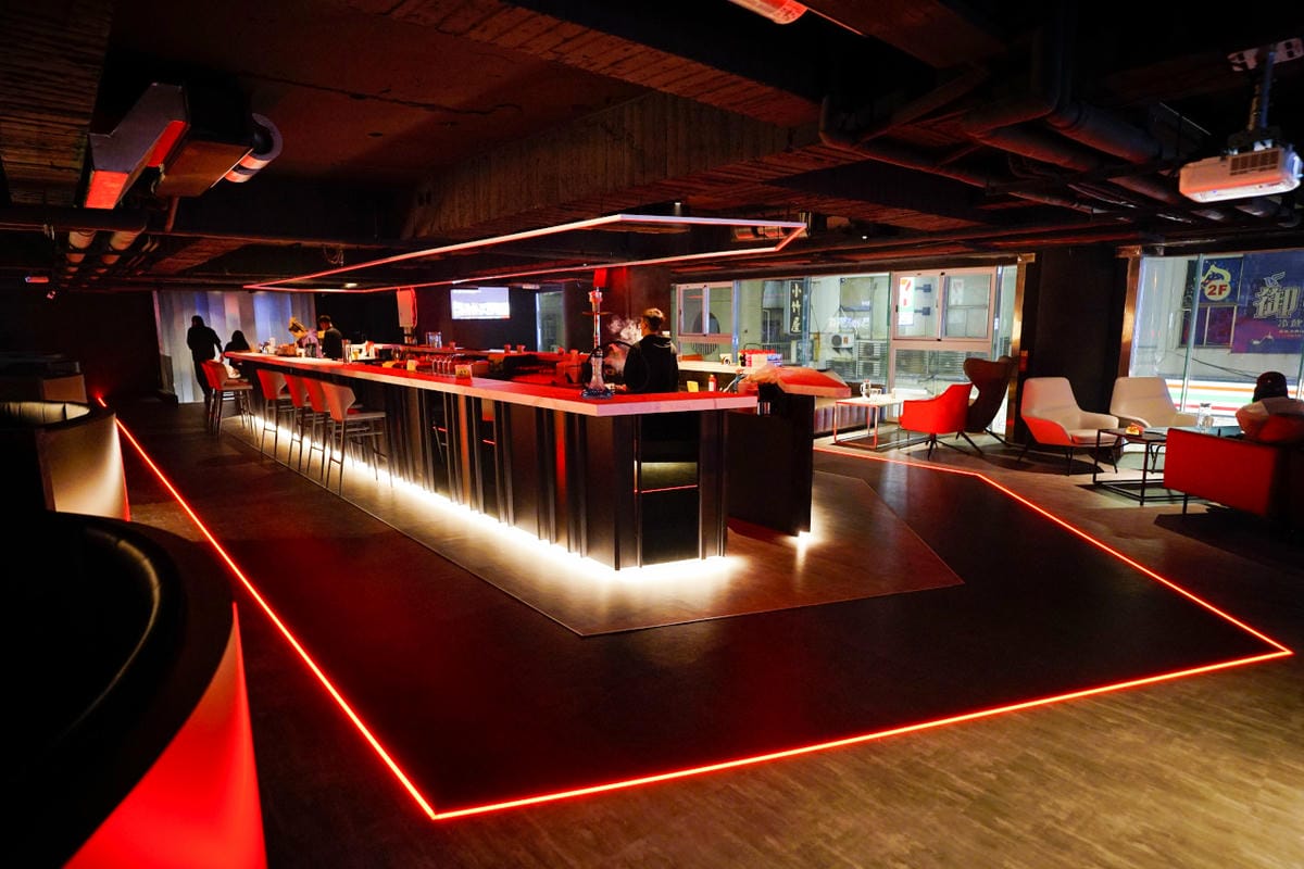 台南酒吧|台南地標酒吧 AXshisha 台南旗艦店 台南水煙酒吧、調酒推薦! - 第4張圖 台南酒吧|台南地標酒吧 AXshisha 台南旗艦店 台南水煙酒吧、調酒推薦!