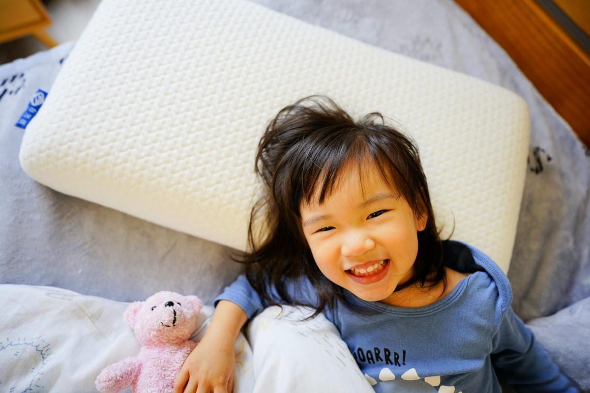 寢具｜一顆專為「釋放肩頸壓力」的枕頭！自然醒WELLSLEEP 重力枕