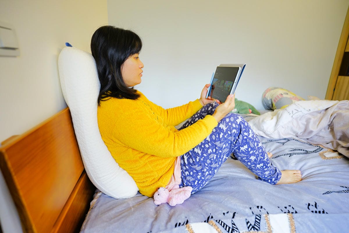寢具｜一顆專為「釋放肩頸壓力」的枕頭！自然醒WELLSLEEP 重力枕