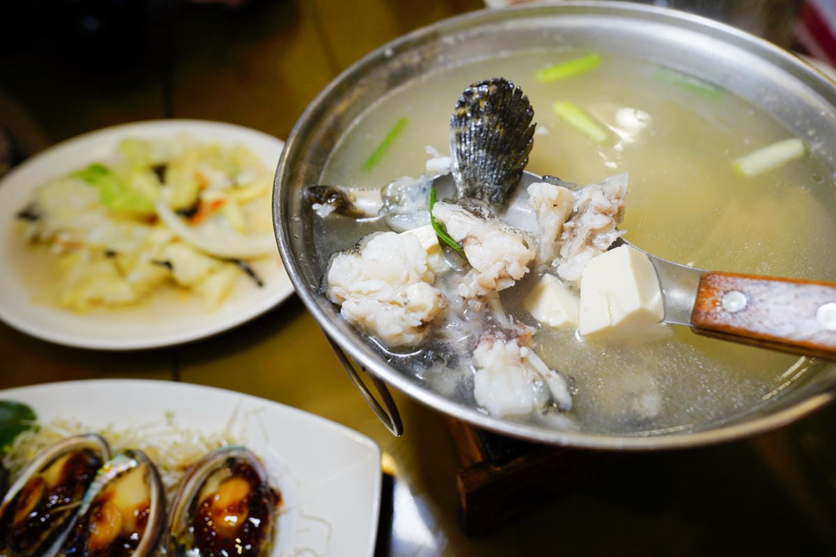 新北食記|萬里海產推薦!錦園漁夫料理 現撈活海鮮,來野柳就是要吃「漁夫痛風餐」~ - 第18張圖 新北食記|萬里海產推薦!錦園漁夫料理 現撈活海鮮,來野柳就是要吃「漁夫痛風餐」~