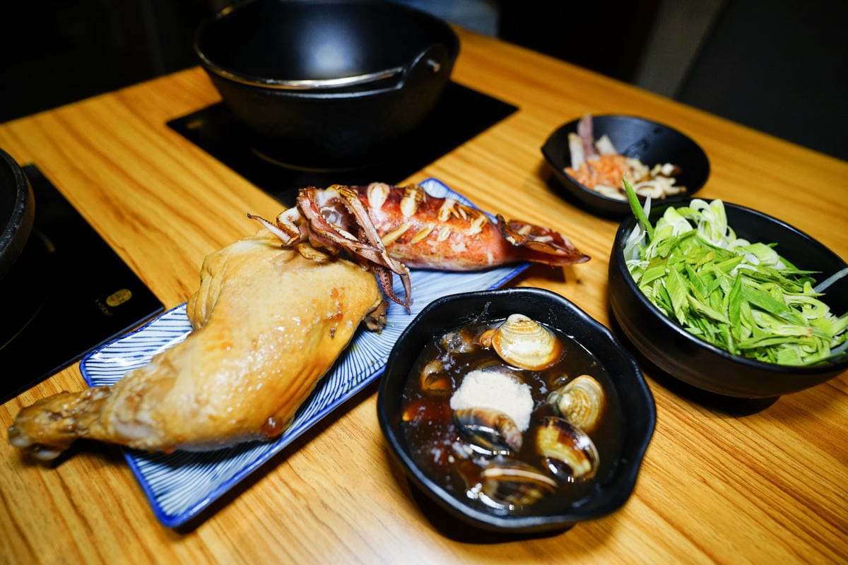 新北食記|林口超人氣排隊名店,一吃就圈粉的台式爆炒火鍋 狂一鍋 必回訪!林口昕境廣場美食推薦! - 第15張圖 新北食記|林口超人氣排隊名店,一吃就圈粉的台式爆炒火鍋 狂一鍋 必回訪!林口昕境廣場美食推薦!