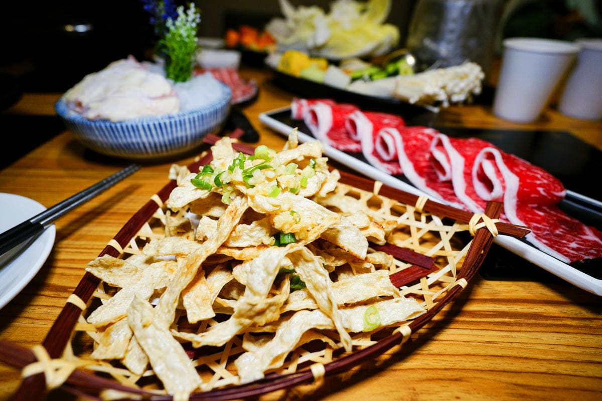 新北食記|林口超人氣排隊名店,一吃就圈粉的台式爆炒火鍋 狂一鍋 必回訪!林口昕境廣場美食推薦! - 第24張圖 新北食記|林口超人氣排隊名店,一吃就圈粉的台式爆炒火鍋 狂一鍋 必回訪!林口昕境廣場美食推薦!