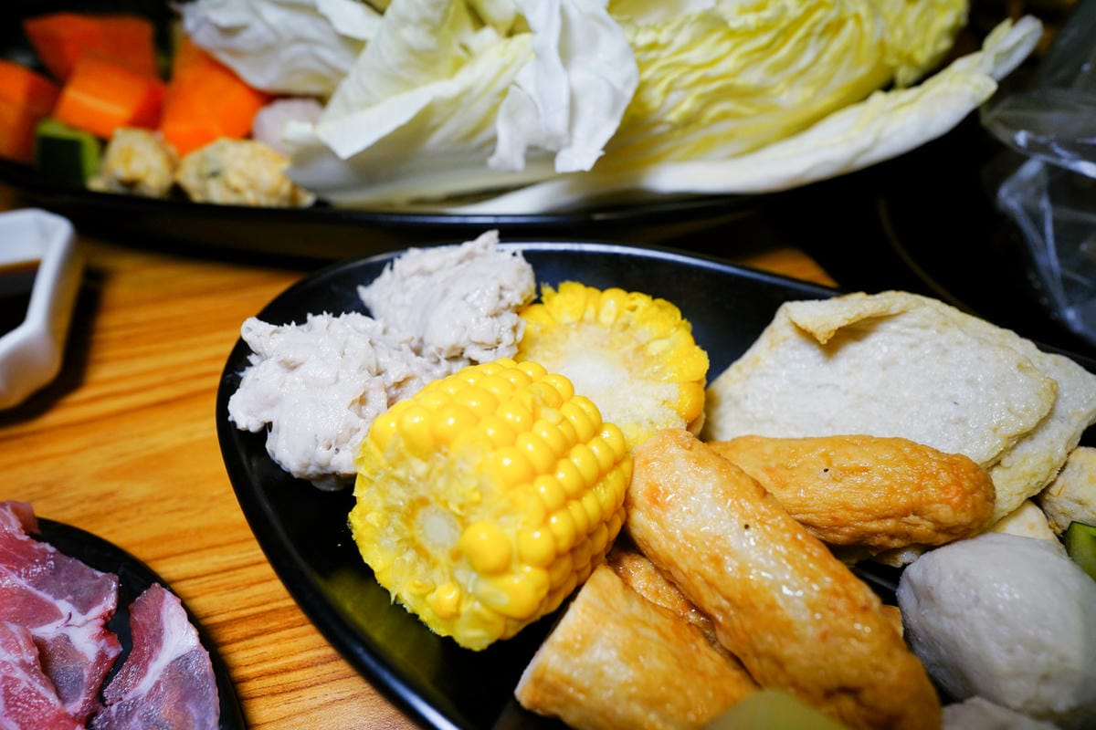 新北食記|林口超人氣排隊名店,一吃就圈粉的台式爆炒火鍋 狂一鍋 必回訪!林口昕境廣場美食推薦! - 第23張圖 新北食記|林口超人氣排隊名店,一吃就圈粉的台式爆炒火鍋 狂一鍋 必回訪!林口昕境廣場美食推薦!