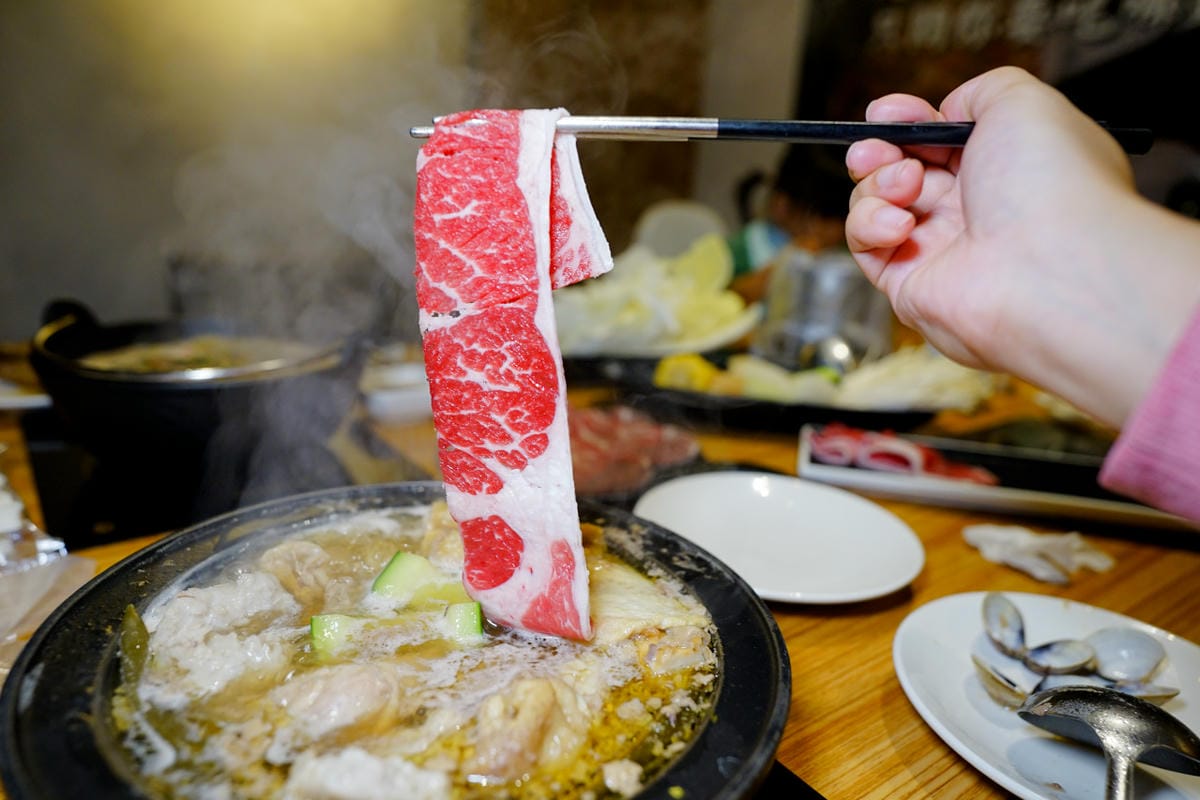 新北食記|林口超人氣排隊名店,一吃就圈粉的台式爆炒火鍋 狂一鍋 必回訪!林口昕境廣場美食推薦! - 第27張圖 新北食記|林口超人氣排隊名店,一吃就圈粉的台式爆炒火鍋 狂一鍋 必回訪!林口昕境廣場美食推薦!
