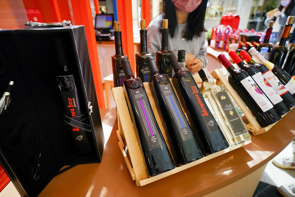 桃園食記|TGI FRIDAYS 情人節大餐!情人節還沒規劃好嗎?盤點不踩雷約會餐廳,寵愛情人的腹餓帶,想來場最浪漫的情人節,就選中壢大江購物中心! - 第34張圖 桃園食記|TGI FRIDAYS 情人節大餐!情人節還沒規劃好嗎?盤點不踩雷約會餐廳,寵愛情人的腹餓帶,想來場最浪漫的情人節,就選中壢大江購物中心!