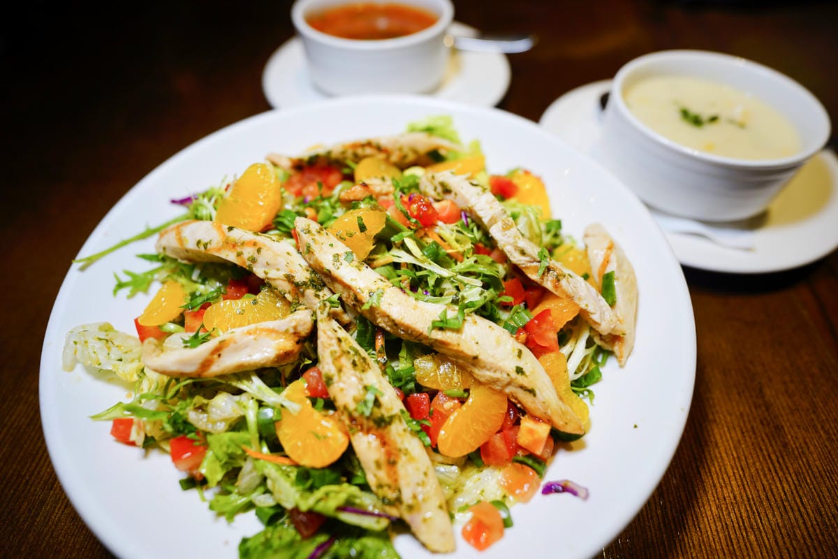 桃園食記|TGI FRIDAYS 情人節大餐!情人節還沒規劃好嗎?盤點不踩雷約會餐廳,寵愛情人的腹餓帶,想來場最浪漫的情人節,就選中壢大江購物中心! - 第9張圖 桃園食記|TGI FRIDAYS 情人節大餐!情人節還沒規劃好嗎?盤點不踩雷約會餐廳,寵愛情人的腹餓帶,想來場最浪漫的情人節,就選中壢大江購物中心!