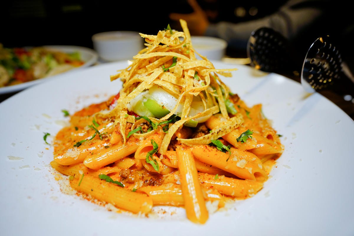 桃園食記|TGI FRIDAYS 情人節大餐!情人節還沒規劃好嗎?盤點不踩雷約會餐廳,寵愛情人的腹餓帶,想來場最浪漫的情人節,就選中壢大江購物中心! - 第10張圖 桃園食記|TGI FRIDAYS 情人節大餐!情人節還沒規劃好嗎?盤點不踩雷約會餐廳,寵愛情人的腹餓帶,想來場最浪漫的情人節,就選中壢大江購物中心!