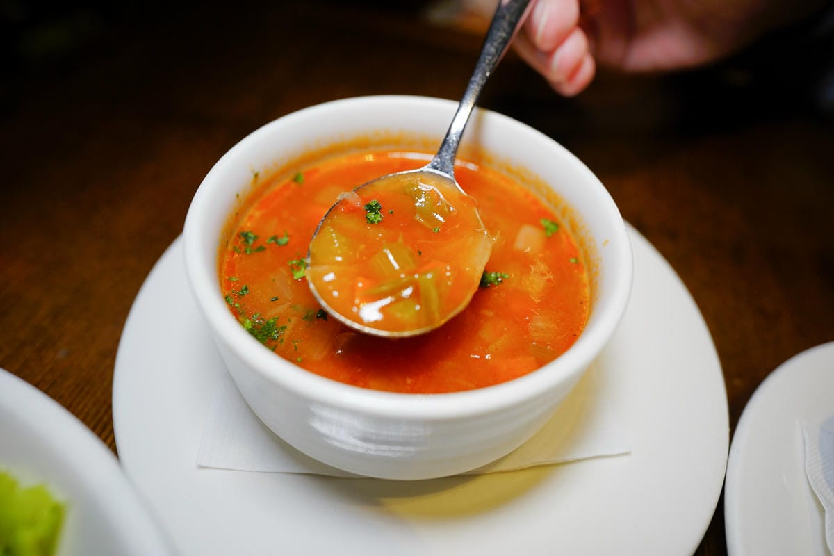 桃園食記|TGI FRIDAYS 情人節大餐!情人節還沒規劃好嗎?盤點不踩雷約會餐廳,寵愛情人的腹餓帶,想來場最浪漫的情人節,就選中壢大江購物中心! - 第7張圖 桃園食記|TGI FRIDAYS 情人節大餐!情人節還沒規劃好嗎?盤點不踩雷約會餐廳,寵愛情人的腹餓帶,想來場最浪漫的情人節,就選中壢大江購物中心!