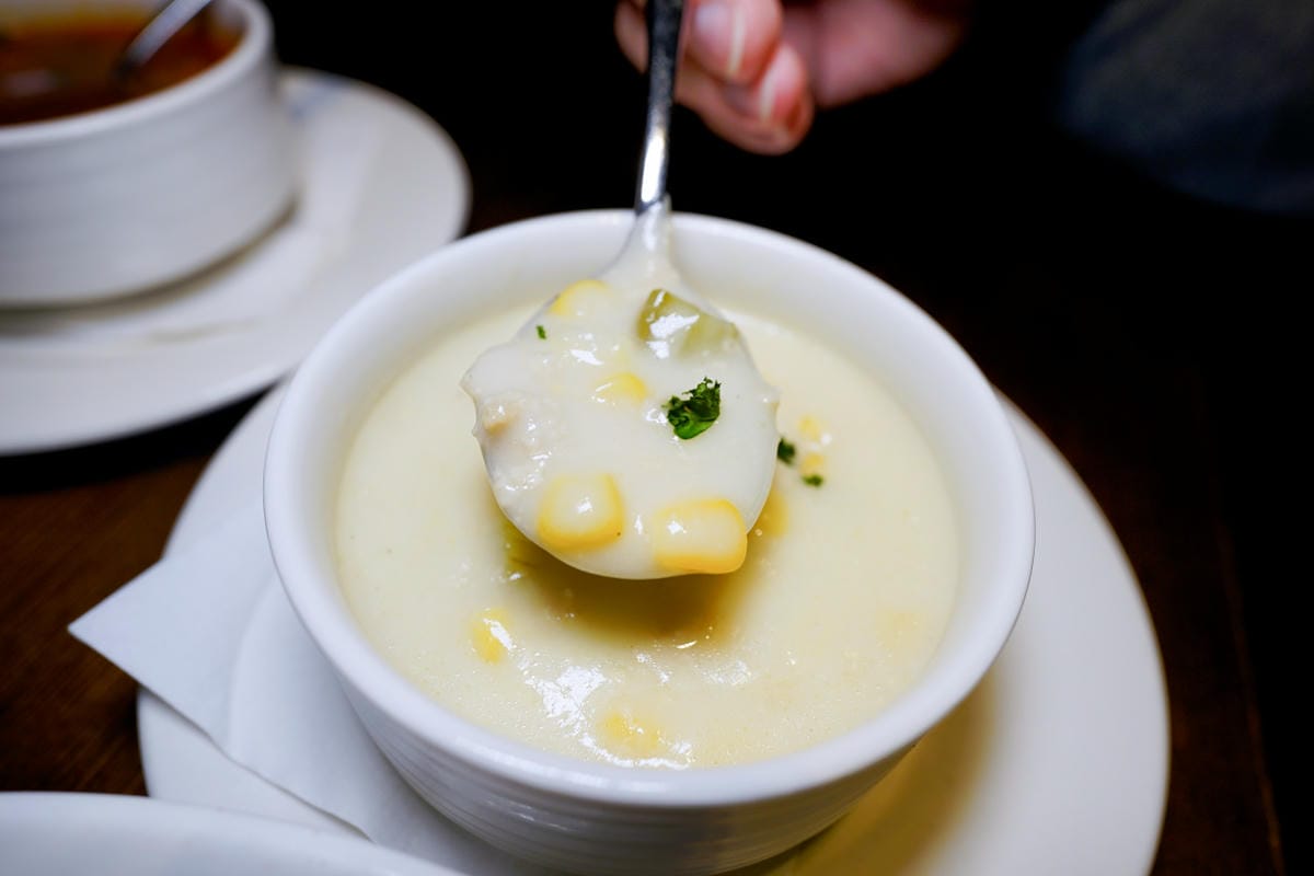 桃園食記|TGI FRIDAYS 情人節大餐!情人節還沒規劃好嗎?盤點不踩雷約會餐廳,寵愛情人的腹餓帶,想來場最浪漫的情人節,就選中壢大江購物中心! - 第8張圖 桃園食記|TGI FRIDAYS 情人節大餐!情人節還沒規劃好嗎?盤點不踩雷約會餐廳,寵愛情人的腹餓帶,想來場最浪漫的情人節,就選中壢大江購物中心!