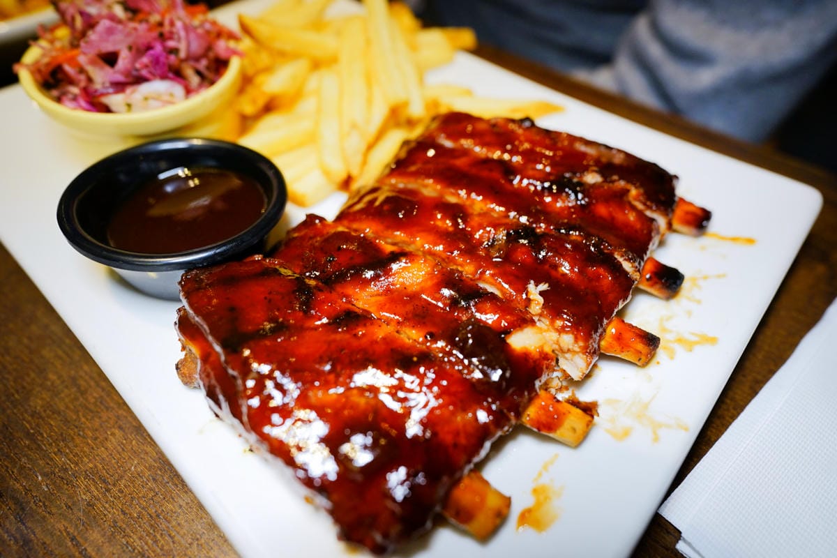 桃園食記|TGI FRIDAYS 情人節大餐!情人節還沒規劃好嗎?盤點不踩雷約會餐廳,寵愛情人的腹餓帶,想來場最浪漫的情人節,就選中壢大江購物中心! - 第14張圖 桃園食記|TGI FRIDAYS 情人節大餐!情人節還沒規劃好嗎?盤點不踩雷約會餐廳,寵愛情人的腹餓帶,想來場最浪漫的情人節,就選中壢大江購物中心!