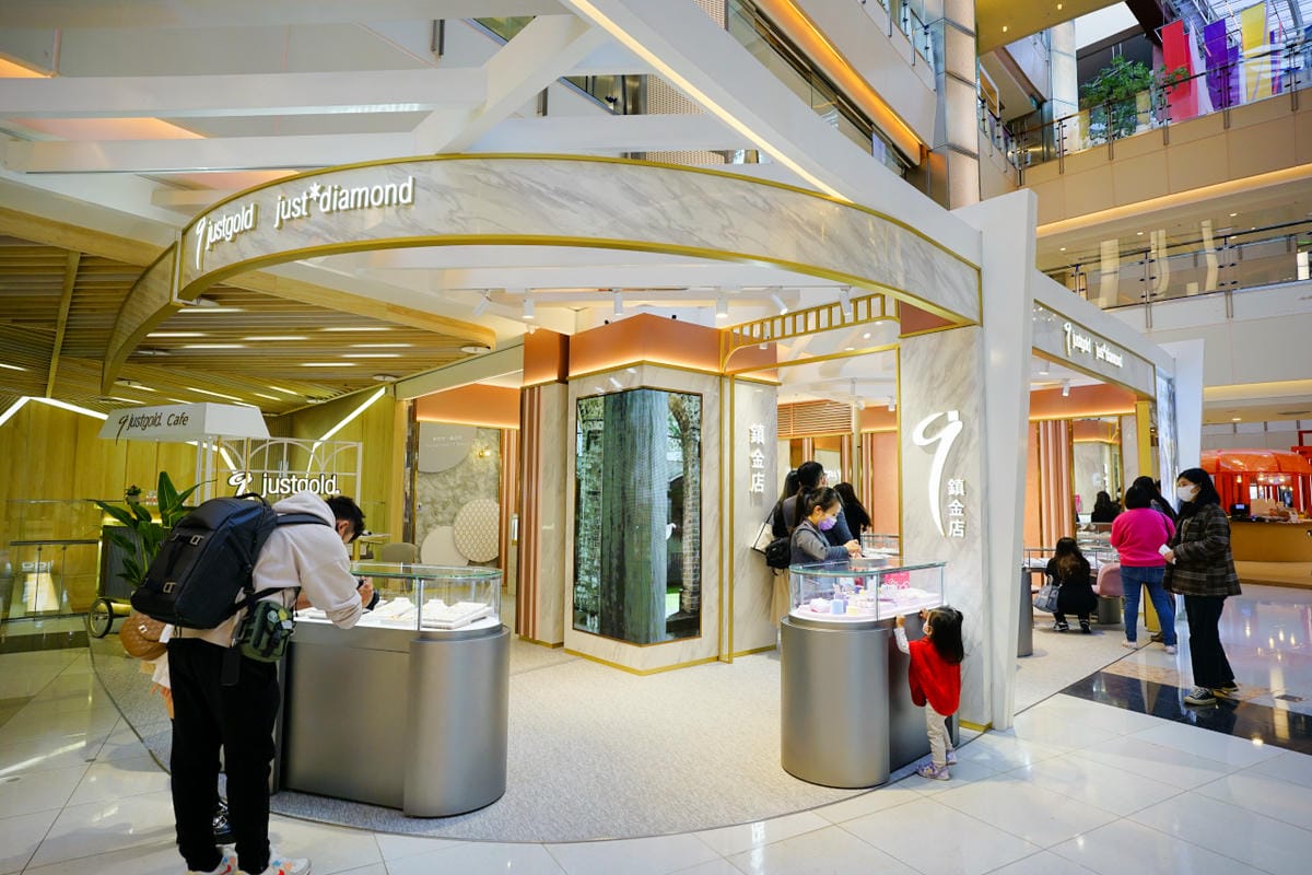 桃園食記|TGI FRIDAYS 情人節大餐!情人節還沒規劃好嗎?盤點不踩雷約會餐廳,寵愛情人的腹餓帶,想來場最浪漫的情人節,就選中壢大江購物中心! - 第70張圖 桃園食記|TGI FRIDAYS 情人節大餐!情人節還沒規劃好嗎?盤點不踩雷約會餐廳,寵愛情人的腹餓帶,想來場最浪漫的情人節,就選中壢大江購物中心!