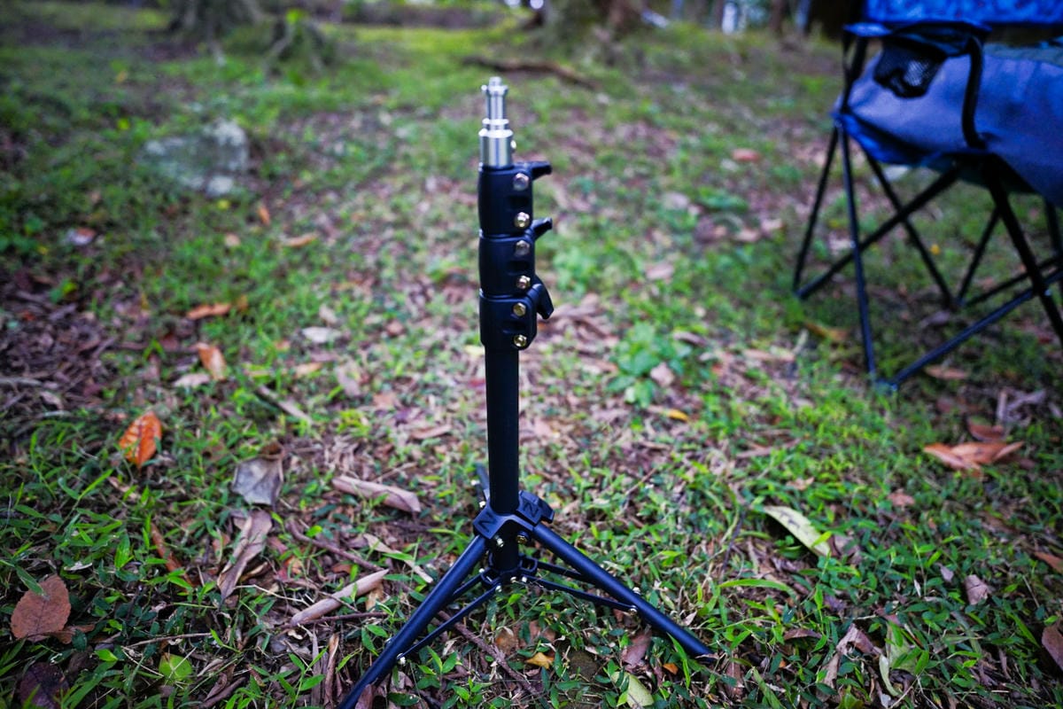 3C開箱｜露營用投影機推薦！【SANSUI 山水】微型投影機SPJ-WD 安卓IOS雙系統鏡射、高亮度450ANSI流明、自動對焦 白天夜晚清晰投影，家庭劇院開張囉~