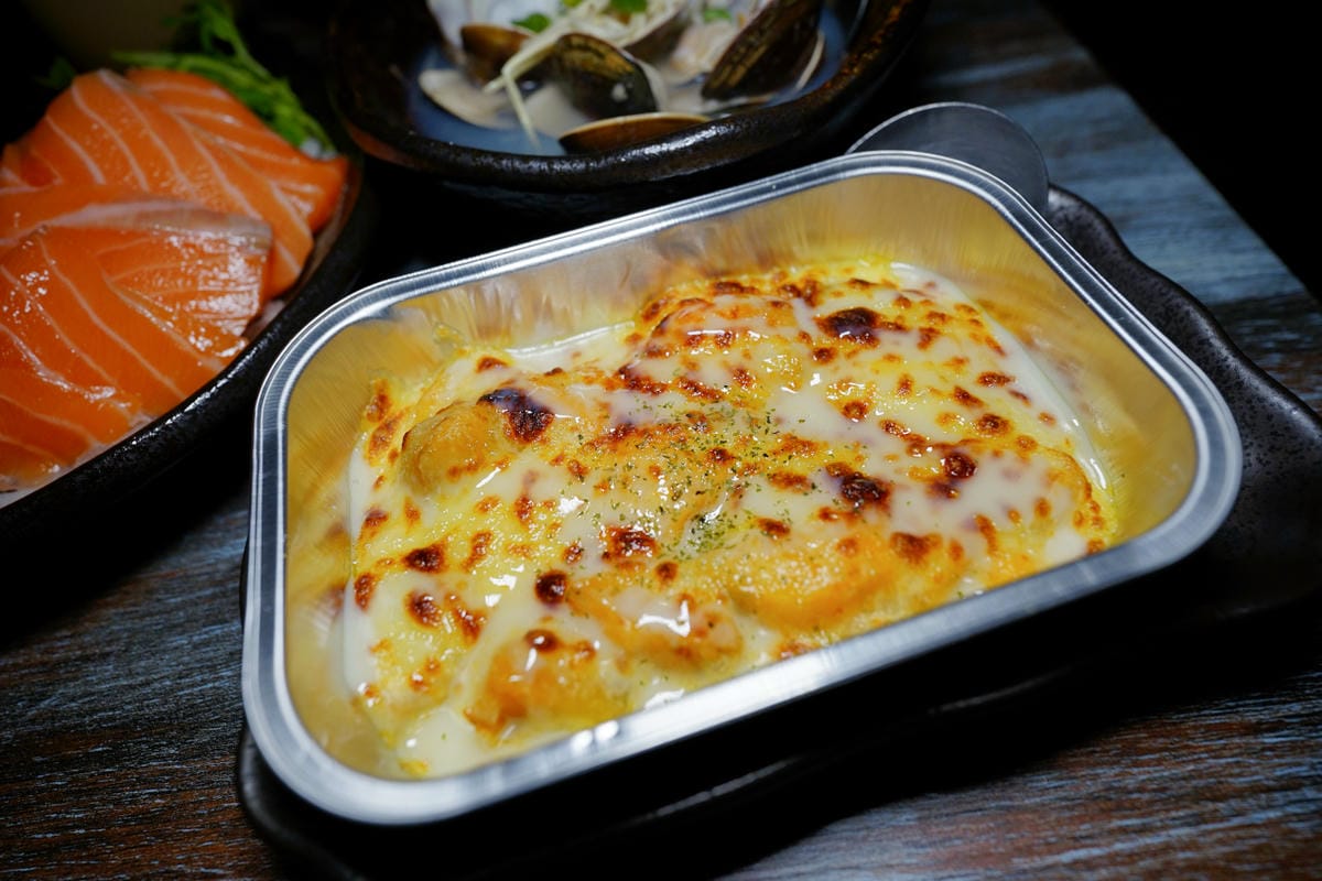 新北食記｜板橋居酒屋推薦！老串角居酒屋（板橋中山店）美味串燒、白醬海鮮烏龍麵 板橋聚餐餐廳推薦~