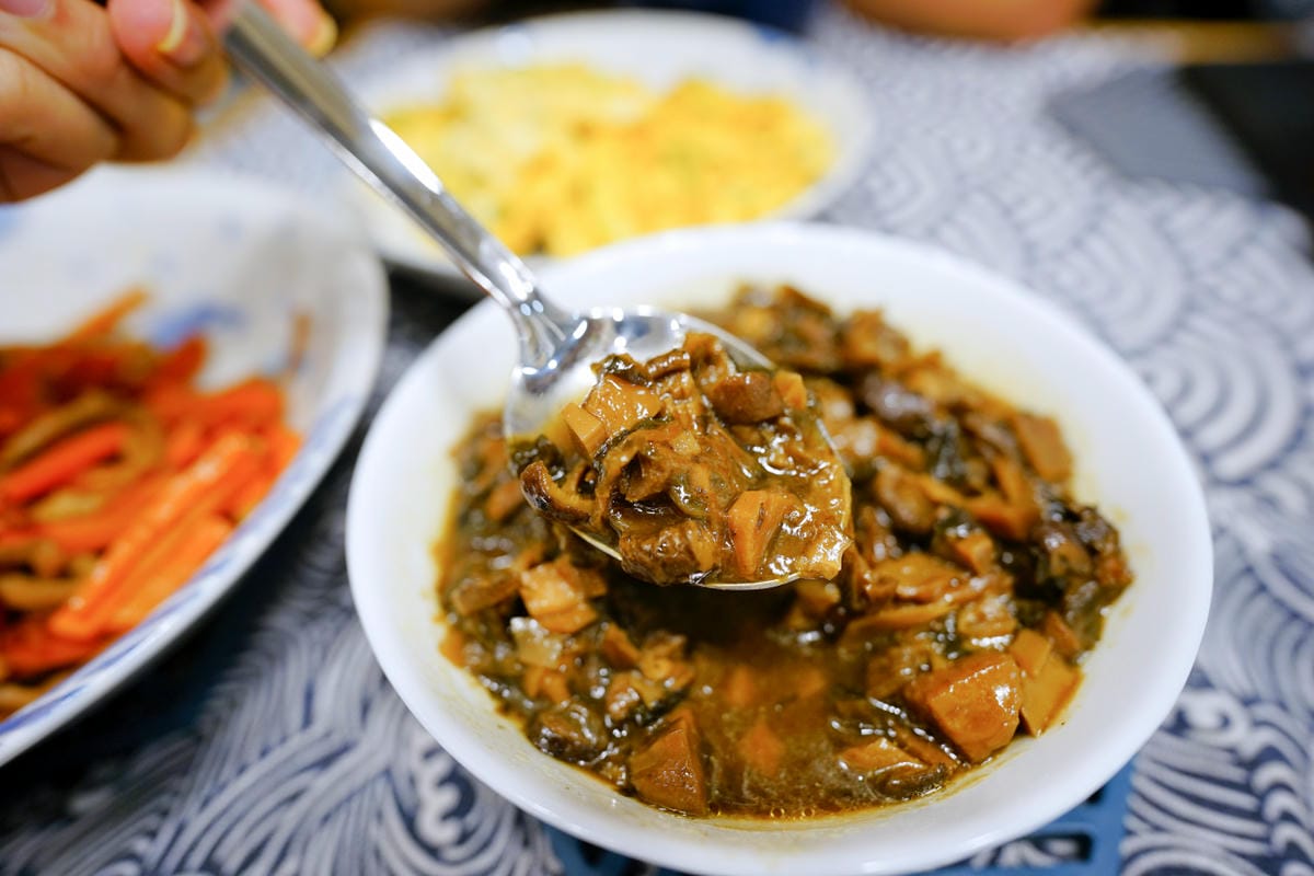料理｜煮婦救星，最熱銷的冷凍蔬食料理包！搗蛋菇蔬食便利店