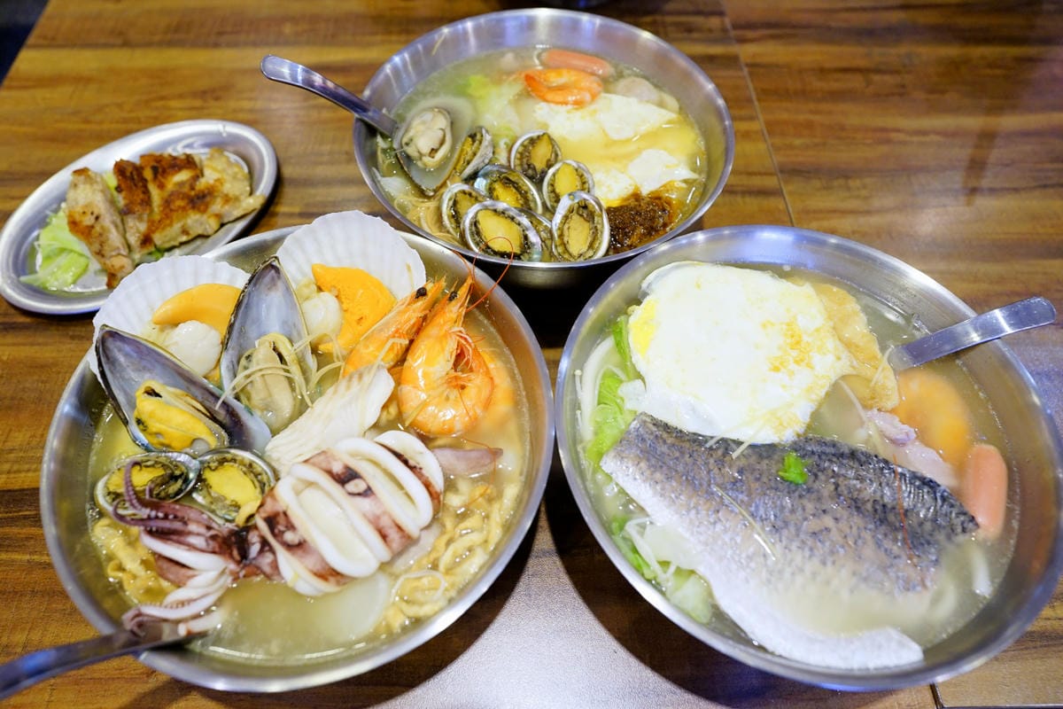 桃園食記｜林口長庚鍋燒麵 金旺旺鍋燒麵 超澎湃海陸鍋燒意麵 龜山鍋燒麵推薦！