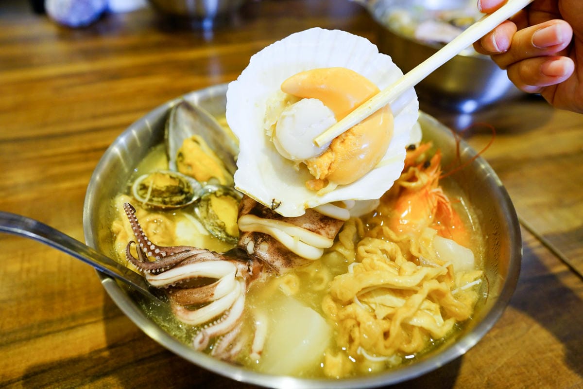 桃園食記｜林口長庚鍋燒麵 金旺旺鍋燒麵 超澎湃海陸鍋燒意麵 龜山鍋燒麵推薦！