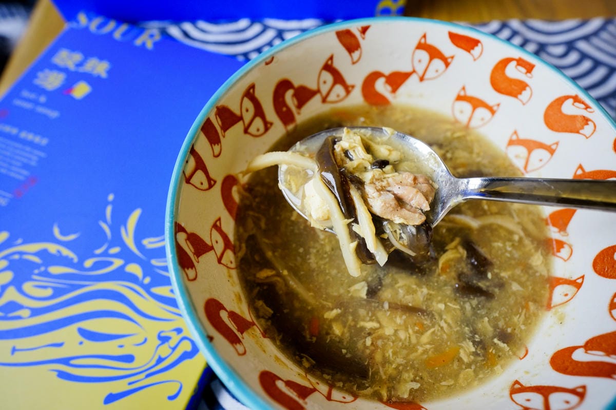 料理｜常溫保存、加熱即食料理包推薦！邊福食品 邊老大黏嘴原味肉燥、銷魂麻辣肉燥、家傳秘制炸醬麵、暖心酸辣湯
