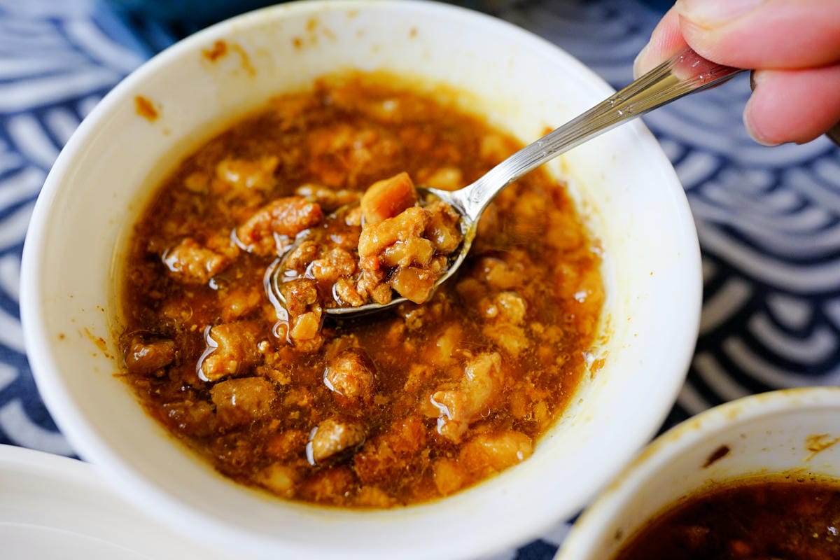 料理｜常溫保存、加熱即食料理包推薦！邊福食品 邊老大黏嘴原味肉燥、銷魂麻辣肉燥、家傳秘制炸醬麵、暖心酸辣湯