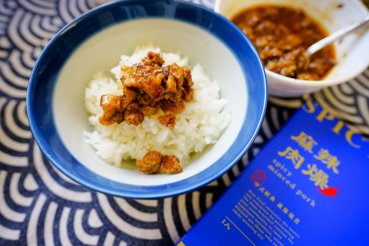 料理｜常溫保存、加熱即食料理包推薦！邊福食品 邊老大黏嘴原味肉燥、銷魂麻辣肉燥、家傳秘制炸醬麵、暖心酸辣湯