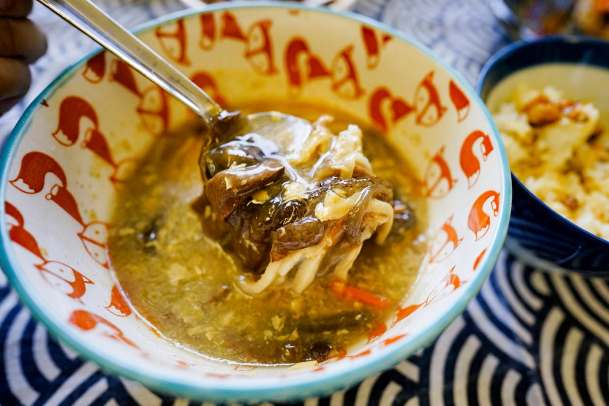 料理｜常溫保存、加熱即食料理包推薦！邊福食品 邊老大黏嘴原味肉燥、銷魂麻辣肉燥、家傳秘制炸醬麵、暖心酸辣湯