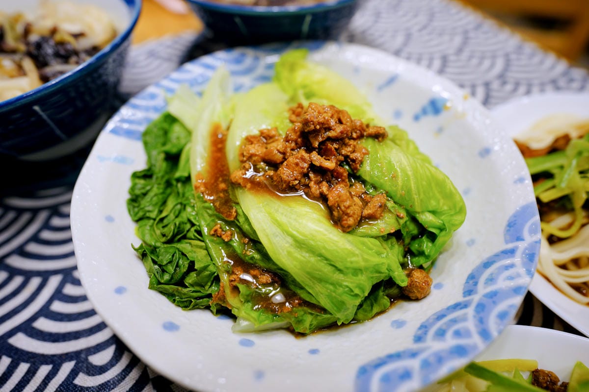 料理｜常溫保存、加熱即食料理包推薦！邊福食品 邊老大黏嘴原味肉燥、銷魂麻辣肉燥、家傳秘制炸醬麵、暖心酸辣湯