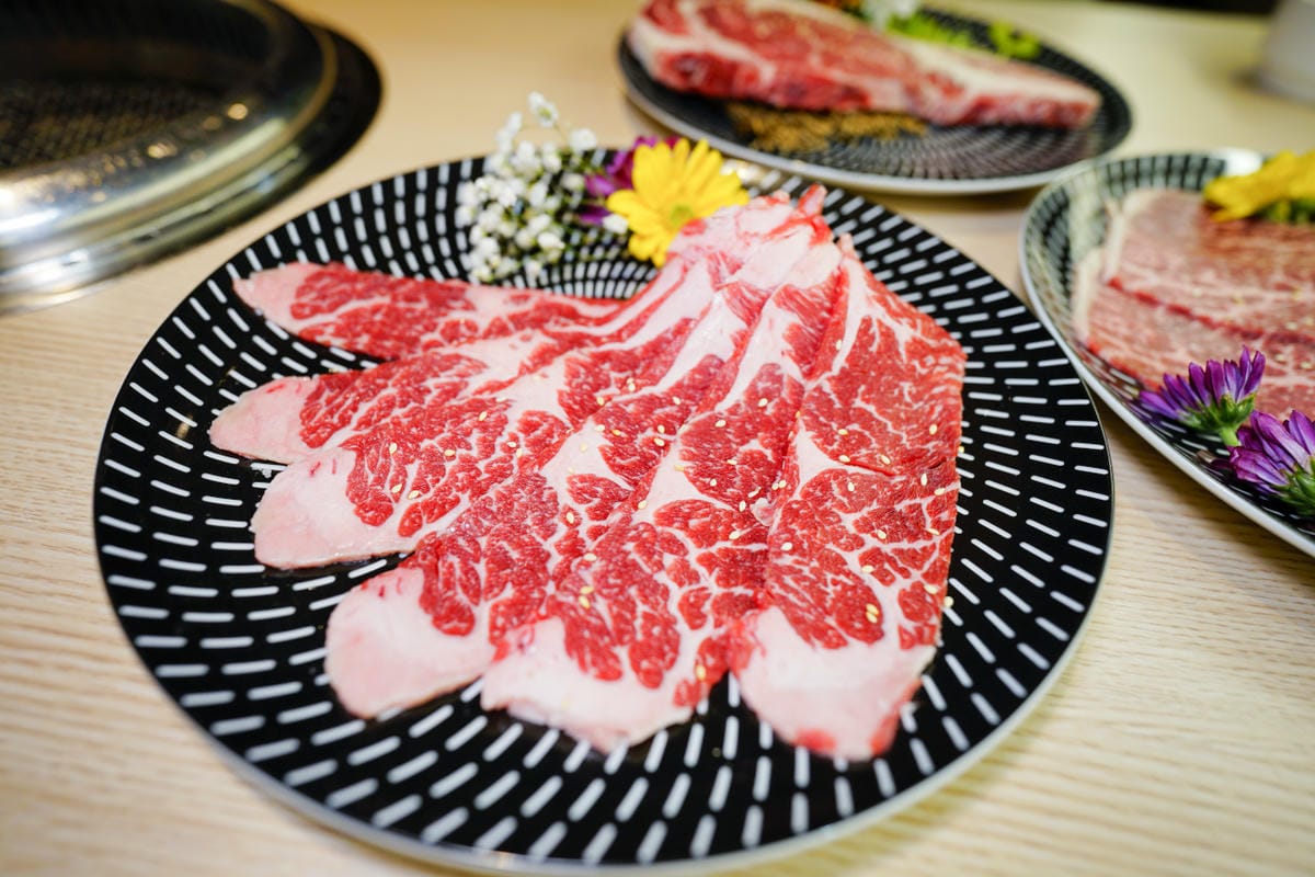 桃園食記｜桃園南崁燒肉吃到飽推薦！燒肉道 火鍋x燒肉和牛放題 589起軌道送餐燒肉吃到飽！