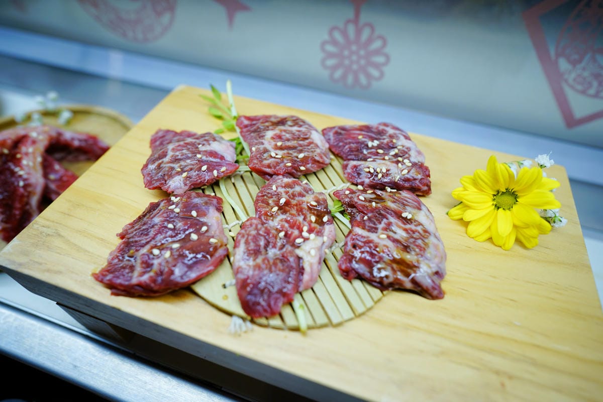 桃園食記｜桃園南崁燒肉吃到飽推薦！燒肉道 火鍋x燒肉和牛放題 589起軌道送餐燒肉吃到飽！