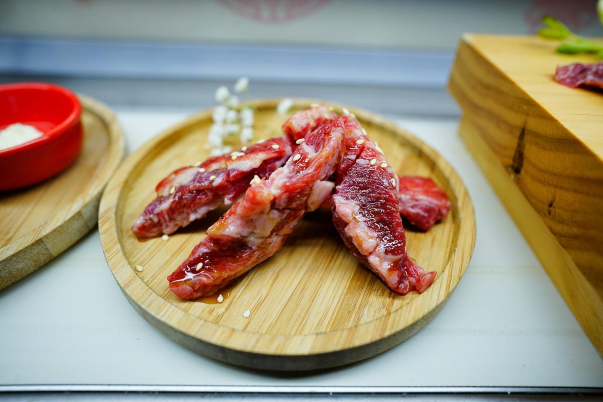 桃園食記｜桃園南崁燒肉吃到飽推薦！燒肉道 火鍋x燒肉和牛放題 589起軌道送餐燒肉吃到飽！