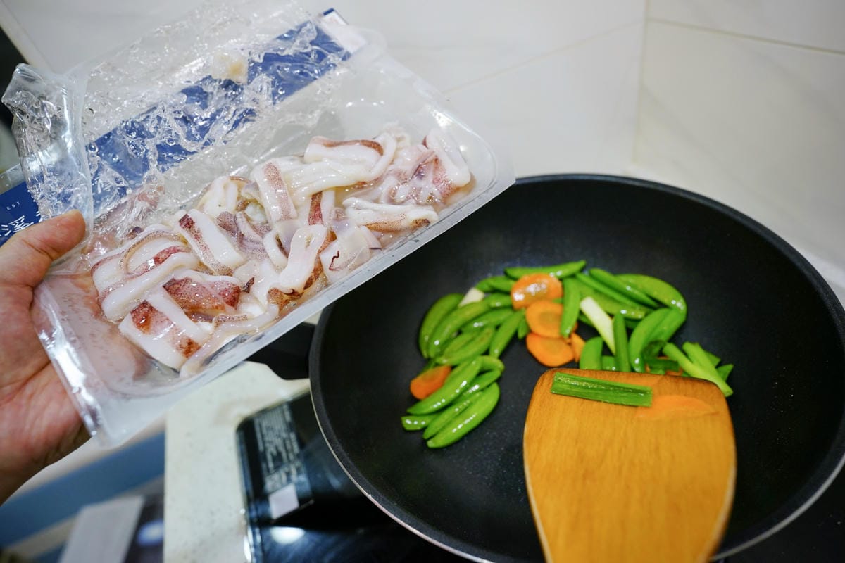 料理|溪和水產 急速冷凍海鮮食材宅配推薦!零失敗懶人海鮮料理-適合寶寶吃的無刺魚料理 去白帶魚魚卷、剝皮魚(去刺)、生小卷圈 - 第10張圖 料理|溪和水產 急速冷凍海鮮食材宅配推薦!零失敗懶人海鮮料理-適合寶寶吃的無刺魚料理 去白帶魚魚卷、剝皮魚(去刺)、生小卷圈
