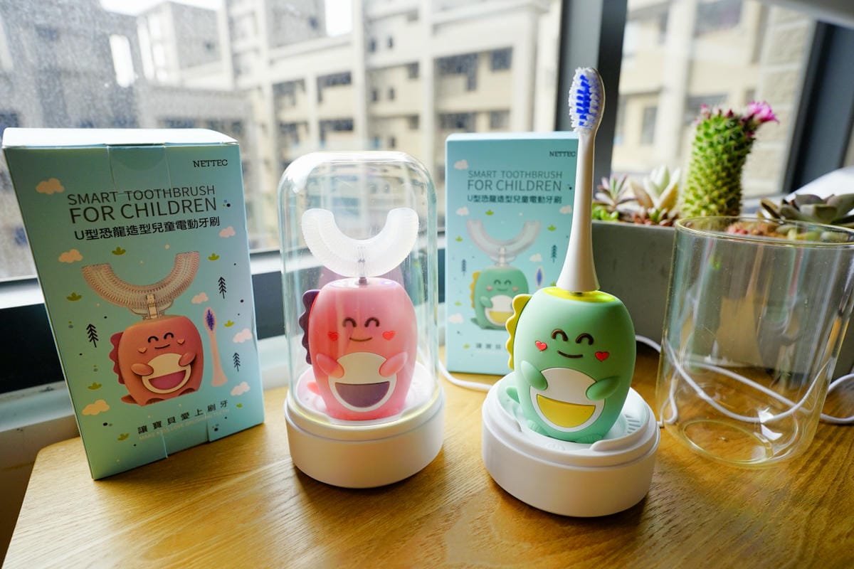 親子育兒｜NETTEC U型恐龍造型兒童電動牙刷 讓孩子愛上刷牙的法寶，育兒好物推薦！