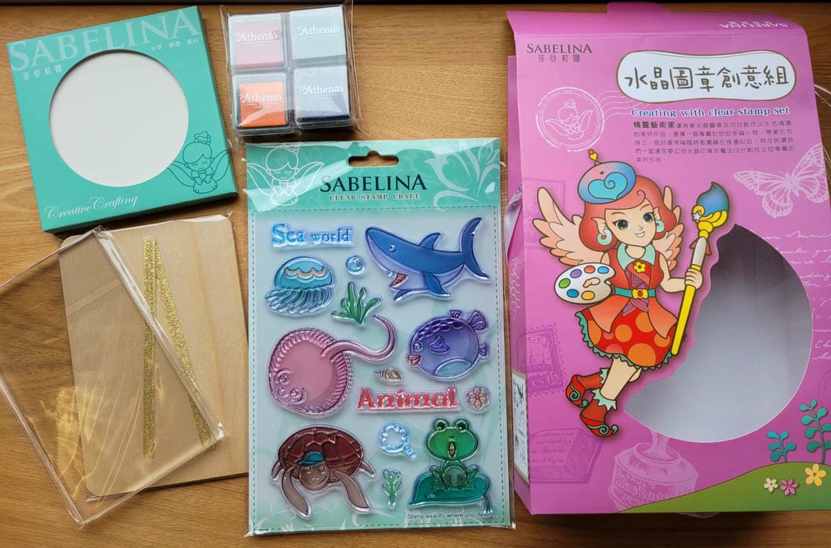 宜蘭景點｜宜蘭親子景點推薦！Sabelina莎貝莉娜精靈印畫學院 水晶印章印畫DIY體驗、角色扮演COSPLAY 宜蘭室內景點雨備推薦~