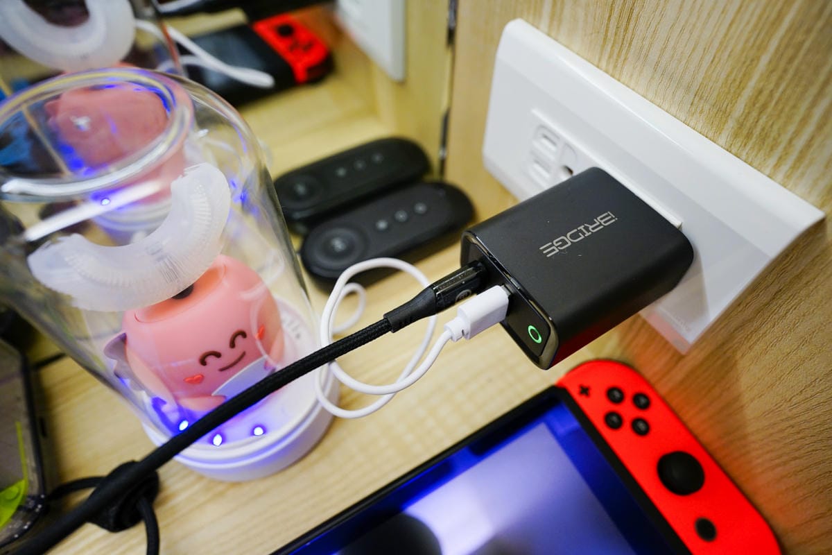 3C開箱|iBRIDGE雙孔超快充、MOZTECH行動電源 ITAI ITAI_痛經女子 最強日韓選物商品社團推薦!美妝保養品、親子育兒好物通通有~ - 第8張圖 3C開箱|iBRIDGE雙孔超快充、MOZTECH行動電源 ITAI ITAI_痛經女子 最強日韓選物商品社團推薦!美妝保養品、親子育兒好物通通有~