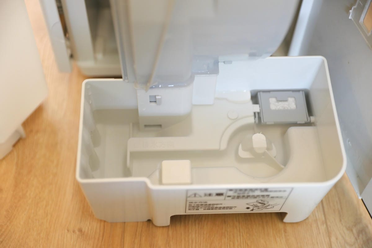 家電|空間異味除臭+病菌殺手專家【Panasonic 國際牌】Ziaino次氯酸空間除菌脫臭機 F-JPU25W 家有(毛)小孩除臭強力推薦! - 第20張圖 家電|空間異味除臭+病菌殺手專家【Panasonic 國際牌】Ziaino次氯酸空間除菌脫臭機 F-JPU25W 家有(毛)小孩除臭強力推薦!