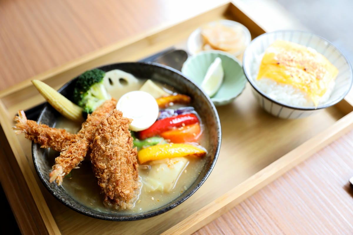 桃園食記｜中壢咖哩推薦！仁之初 北海道湯咖哩專賣（內壢店） 內壢美食、超好拍網美咖哩店！