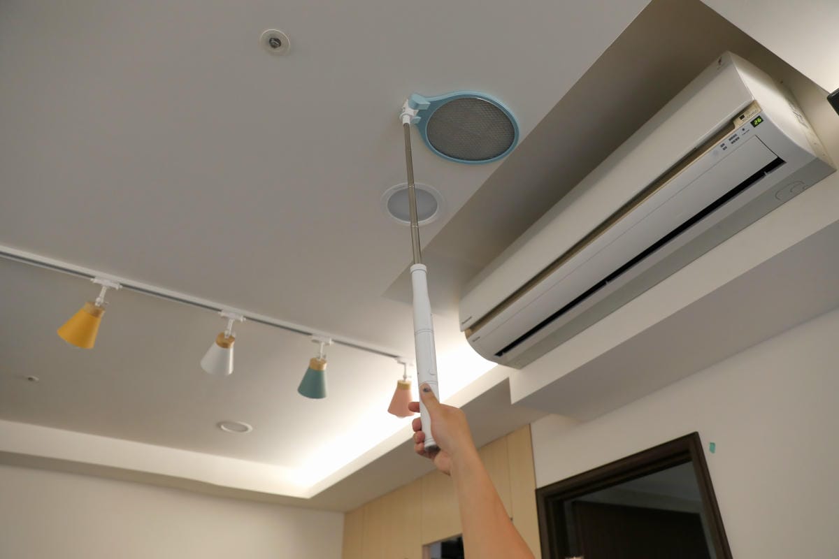 家電開箱｜保護孩子，夏日殲滅蚊子大作戰！RASTO AZ5捕蚊燈、AZ6捕蚊拍