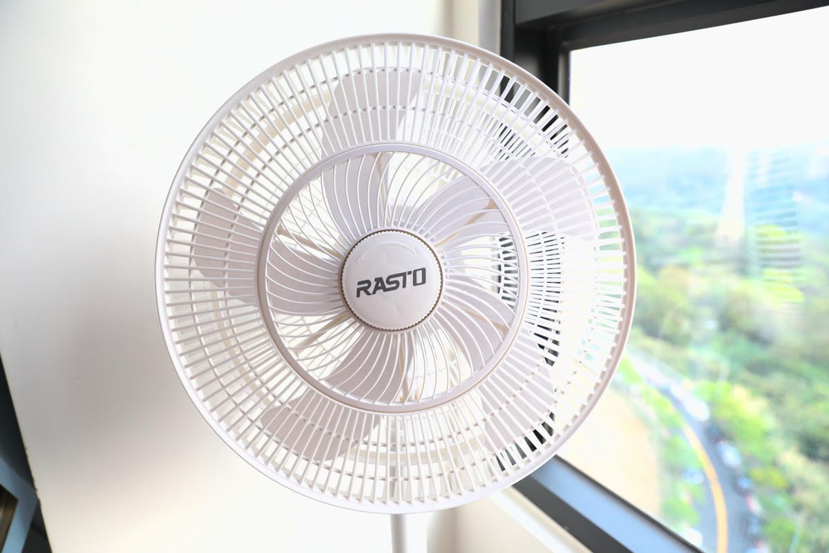 家電開箱|RASTO AF6 14吋雙風道循環立扇 夏日消暑冷氣房必備電風扇! - 第5張圖 家電開箱|RASTO AF6 14吋雙風道循環立扇 夏日消暑冷氣房必備電風扇!
