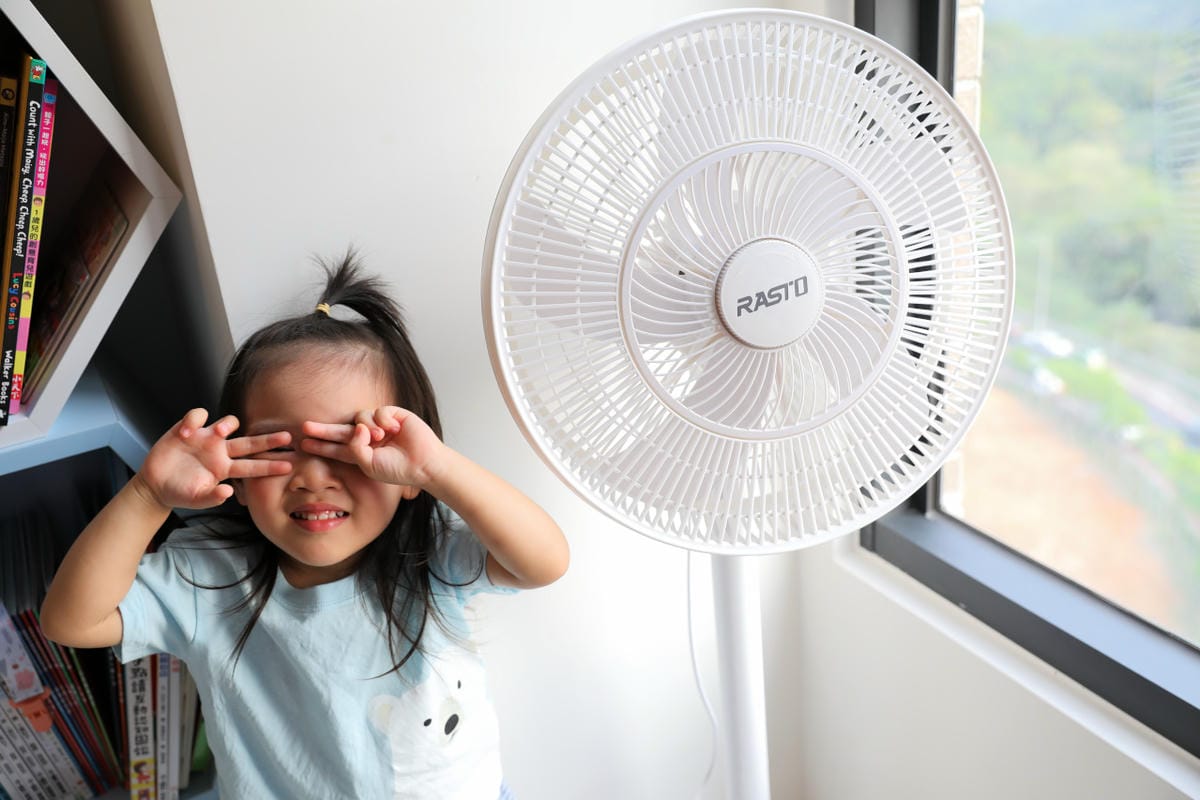 家電開箱|RASTO AF6 14吋雙風道循環立扇 夏日消暑冷氣房必備電風扇! - 第12張圖 家電開箱|RASTO AF6 14吋雙風道循環立扇 夏日消暑冷氣房必備電風扇!
