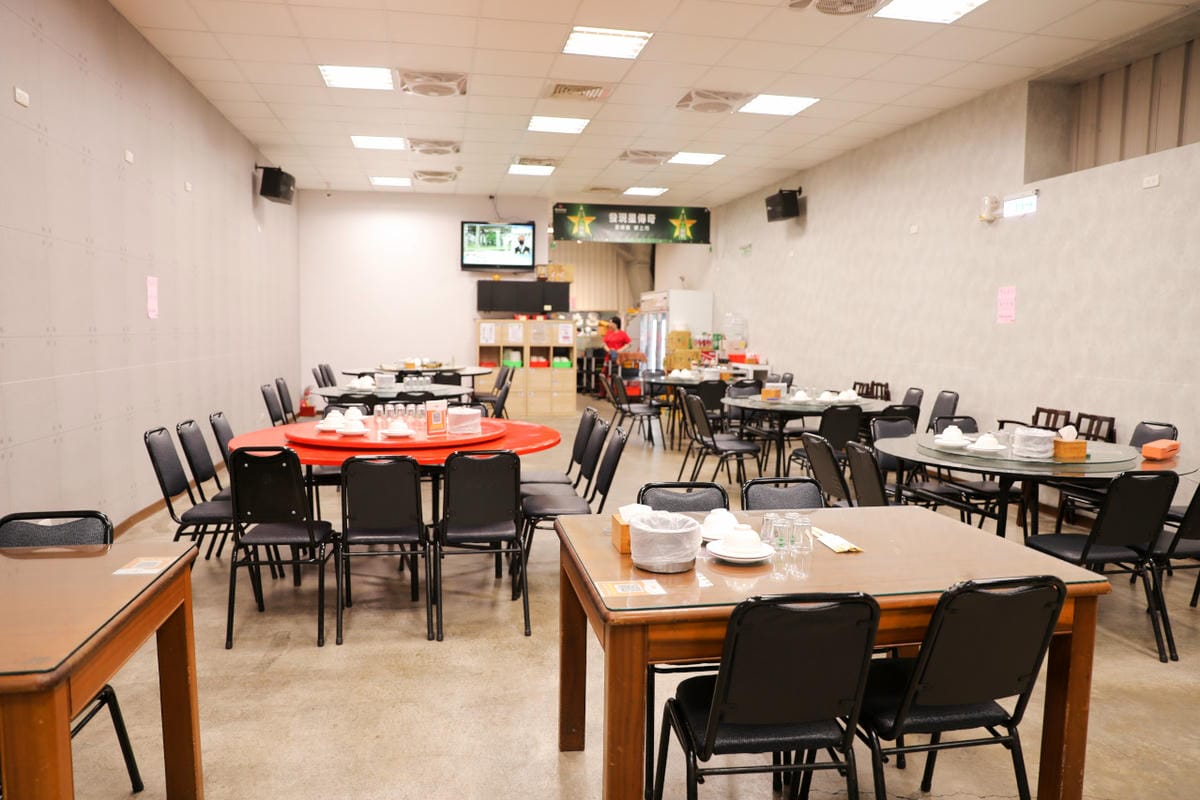 桃園食記｜桃園平價快炒海鮮！三街海鮮屋 熱炒海鮮店喝酒聚餐推薦！