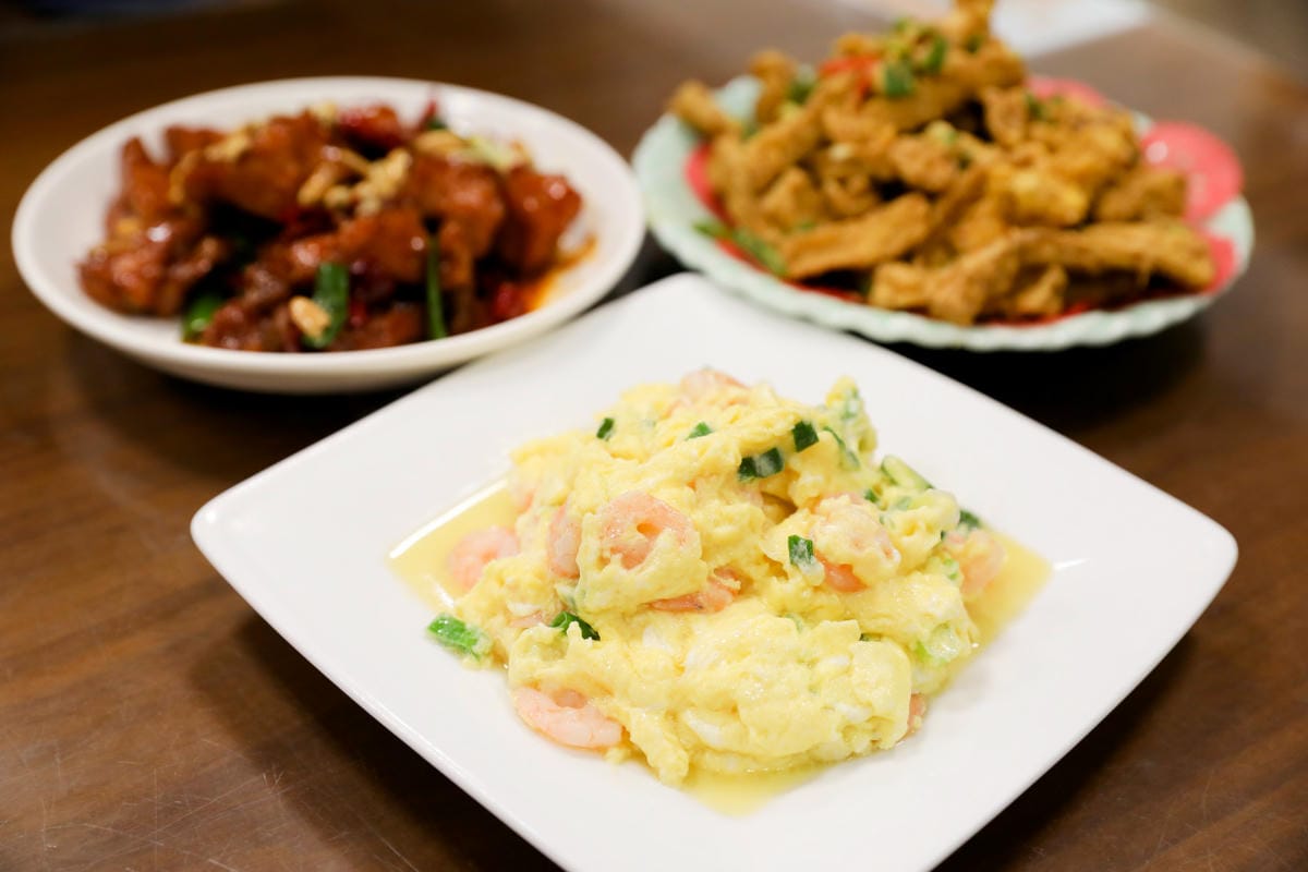 桃園食記｜桃園平價快炒海鮮！三街海鮮屋 熱炒海鮮店喝酒聚餐推薦！