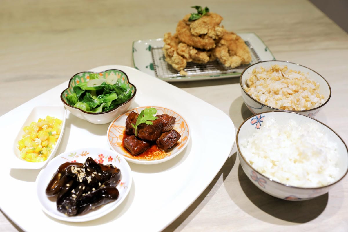 桃園食記｜芳味坊 玩味廚房 新鮮原型食材、特色工程料理，高CP值創意料理推薦！