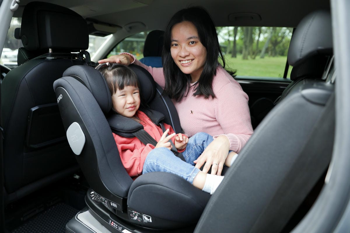 親子育兒｜ISOFIX成長型汽座推薦！新手爸媽必敗，百年賽車級嬰兒汽座，Recaro Salia 125兒童安全座椅，0到7歲一台就夠！