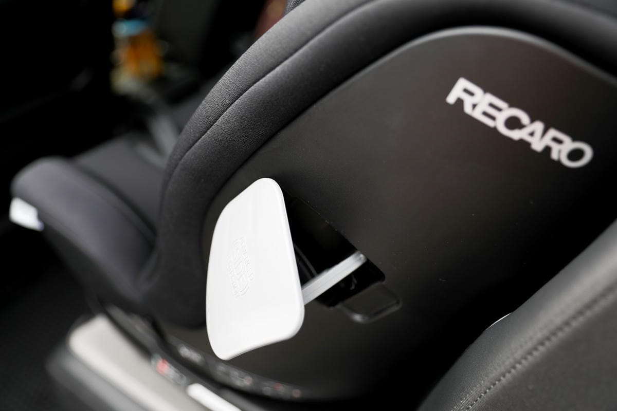 親子育兒｜ISOFIX成長型汽座推薦！新手爸媽必敗，百年賽車級嬰兒汽座，Recaro Salia 125兒童安全座椅，0到7歲一台就夠！