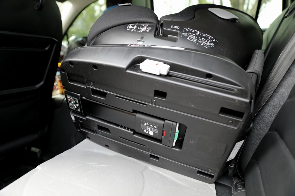 親子育兒｜ISOFIX成長型汽座推薦！新手爸媽必敗，百年賽車級嬰兒汽座，Recaro Salia 125兒童安全座椅，0到7歲一台就夠！